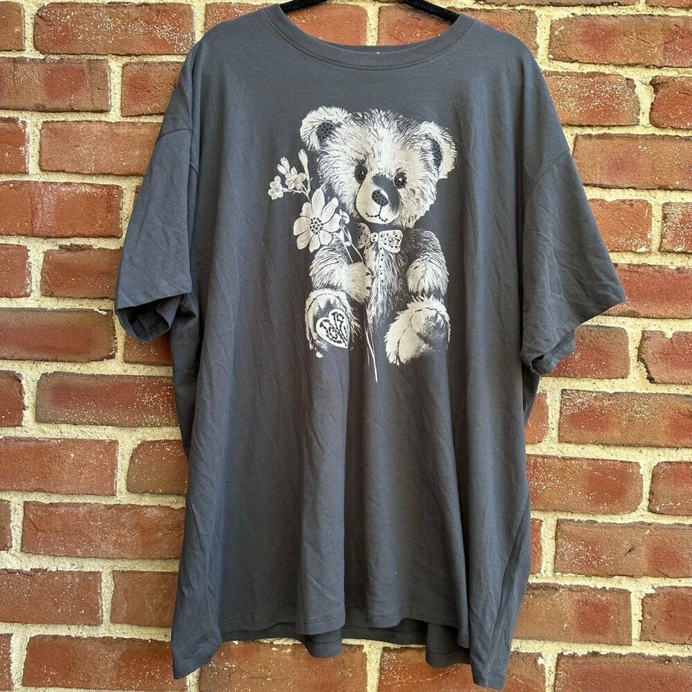 Torrid Teddy Bear Graphic Tee Rhinestone Gray Short Sleeve 1X NEW
